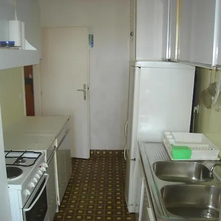 Golden View アパート *