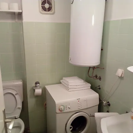 Golden View アパート