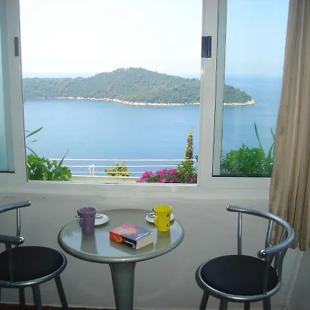 Daire Golden View *