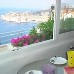 Golden View