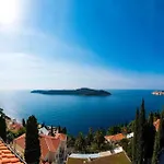 Golden View